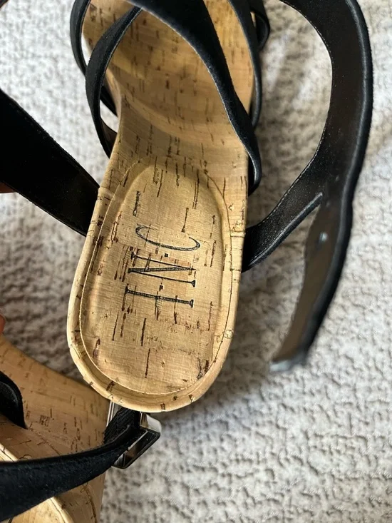 INC International Concepts Black Cork-Trim Crisscross Sandals 8 1/2 - Picture 5 of 13